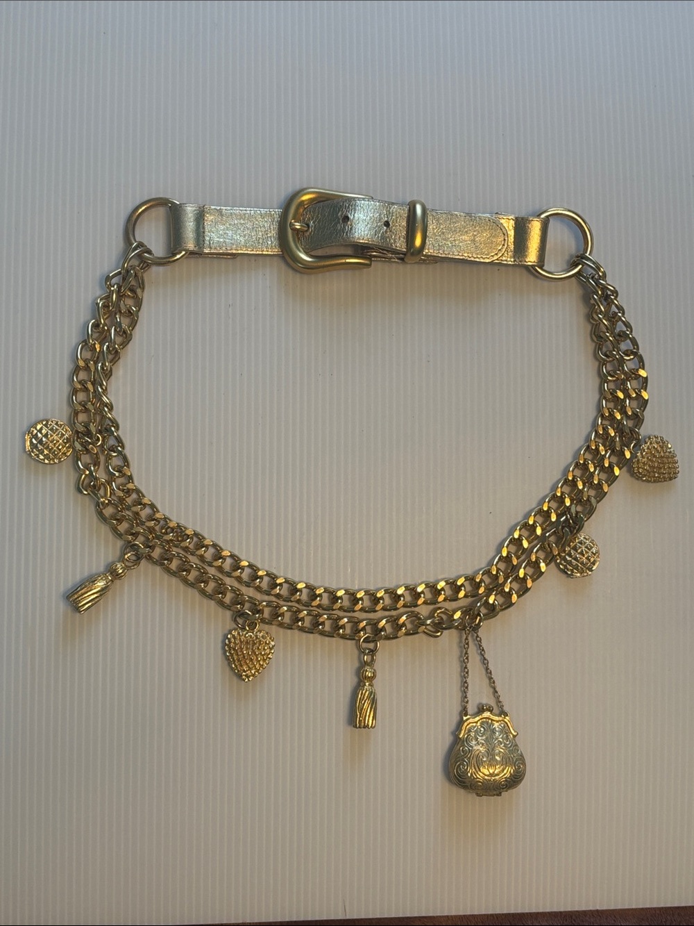 GOLD CHAIN CHARM BELT